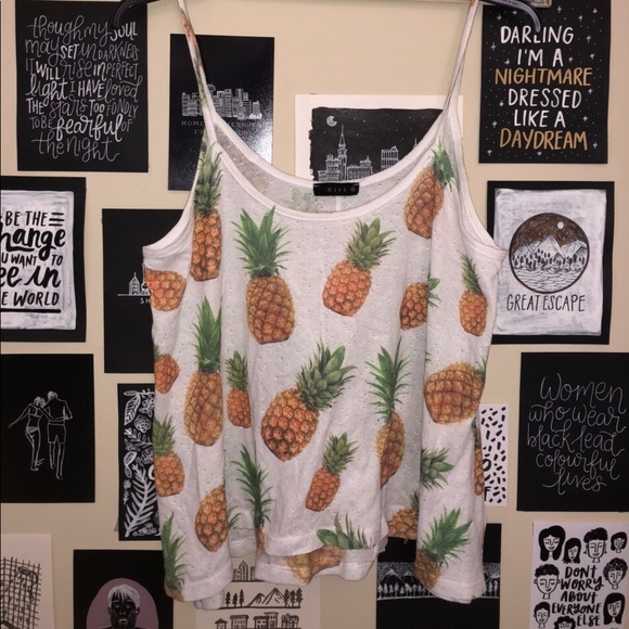 WET SEAL PINEAPPLE TANK TOP - Picture 1 of 2